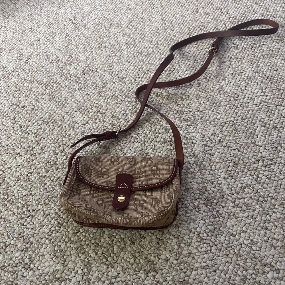 Dooney & Bourke purse, never used
